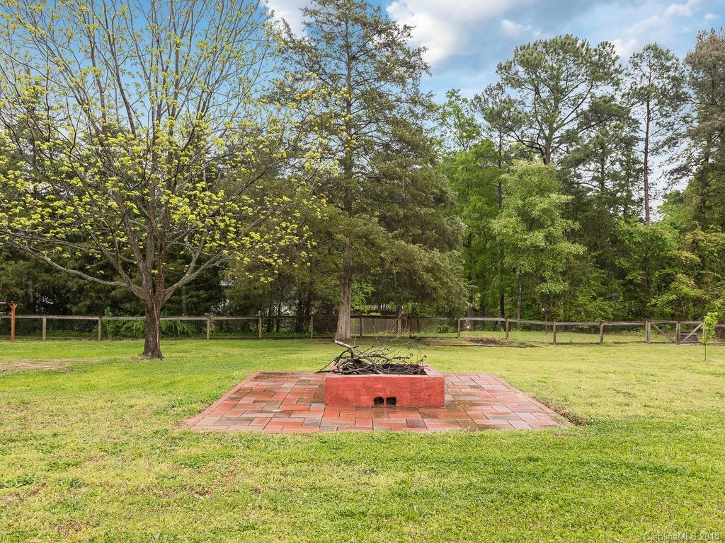 1527 Cobblestone Court, Unit 27A Fort Mill, SC 29708 - Photo 29 of 30 a view of a basketball court