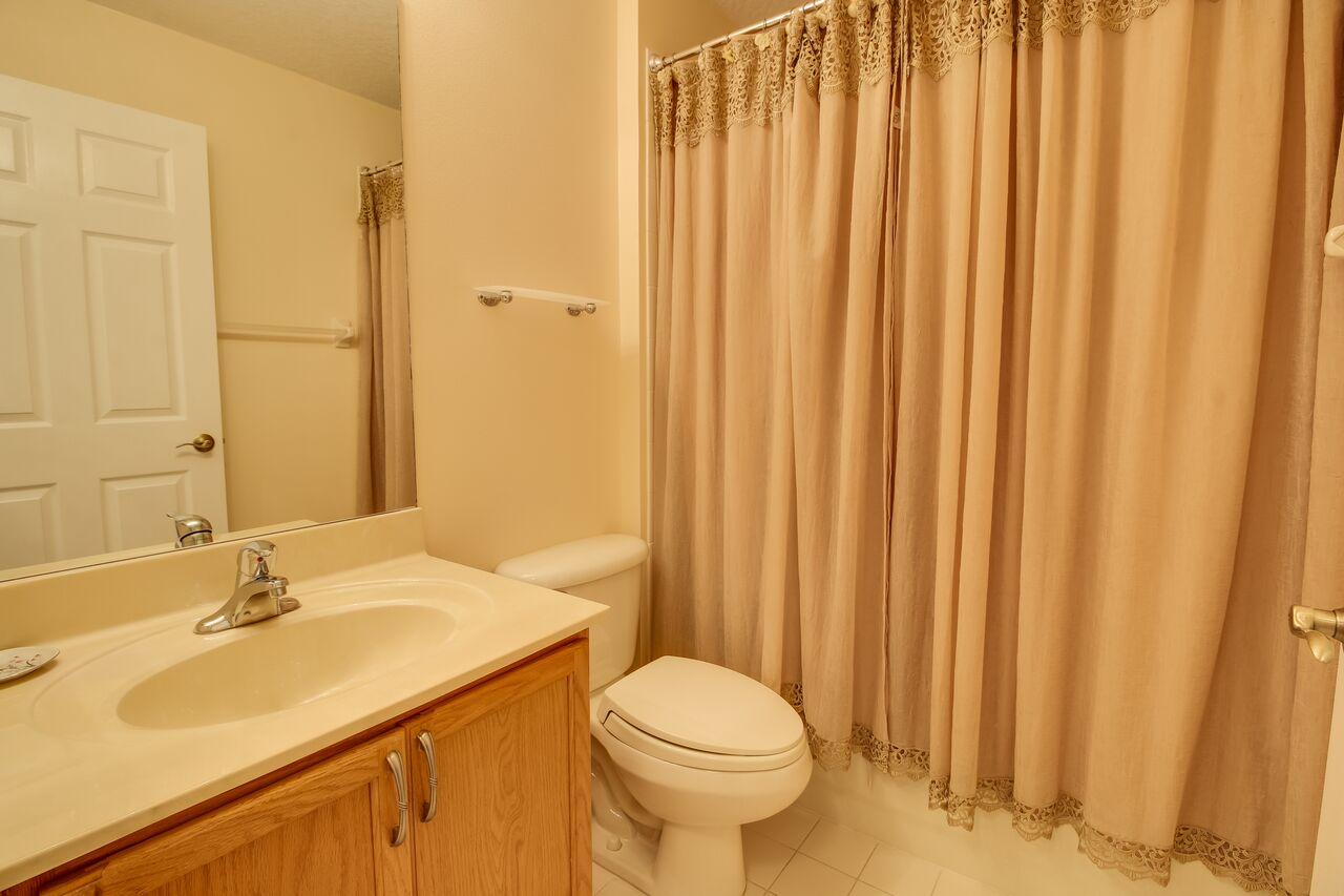 12143 Roma Road Boynton Beach, FL 33436 - Photo 14 of 43 GUEST BATHROOM