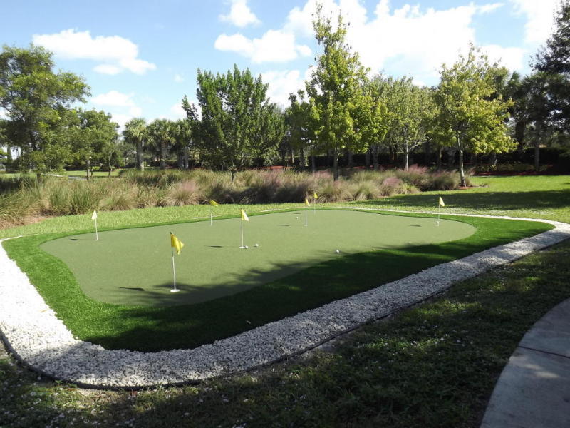 12143 Roma Road Boynton Beach, FL 33436 - Photo 42 of 43 PUTTING GREEN