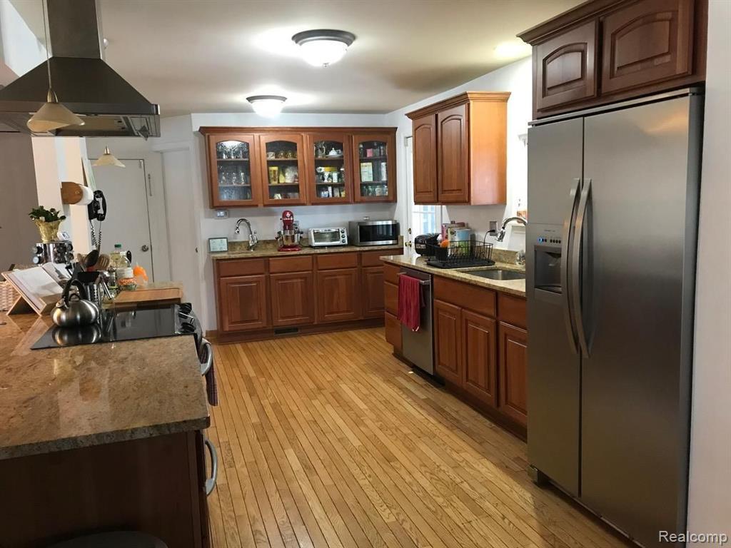45300 West 11 Mile Road Novi, MI 48375 - Photo 8 of 11