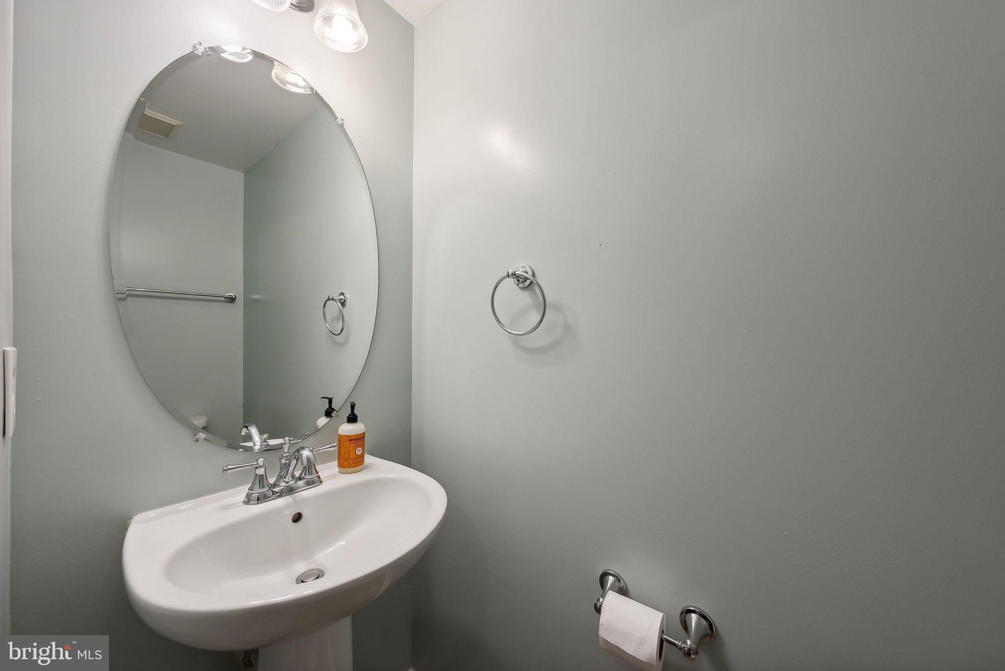 45326 Gable Square Sterling, VA 20164 - Photo 3 of 28 Half bath in entryway