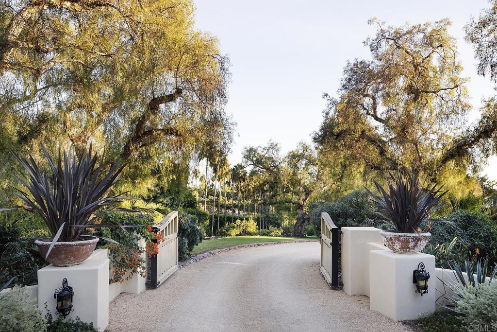 6977 Las Colinas Rancho Santa Fe, CA 92067 - Photo 2 of 41