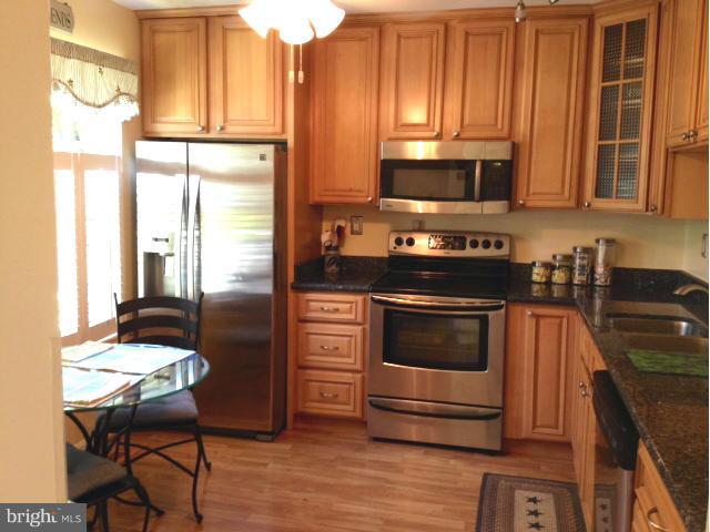 15 Offspring Court Perry Hall, MD 21128 - Photo 3 of 21 Gorgeous Kitchen w/High-End Cabinetry & Granite