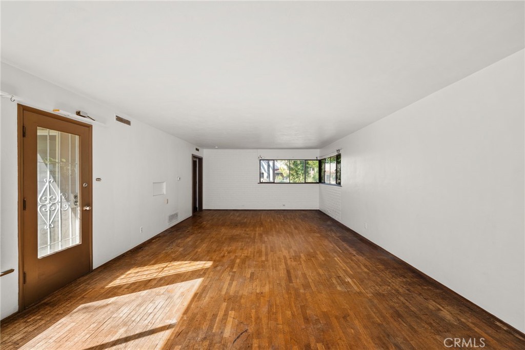 3024 Pine Street Riverside, CA 92501 - Photo 7 of 46