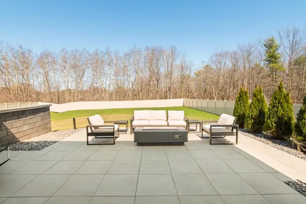 $814,990 | 2929 Creekwood Drive, Green Bay, WI 54311