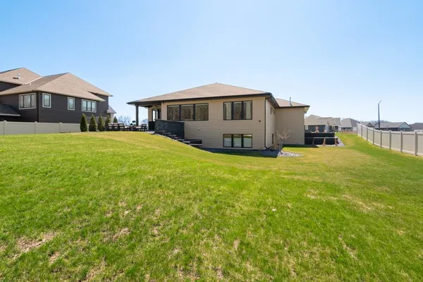 $814,990 | 2929 Creekwood Drive, Green Bay, WI 54311