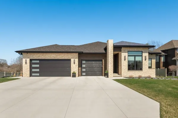 $814,990 | 2929 Creekwood Drive, Green Bay, WI 54311