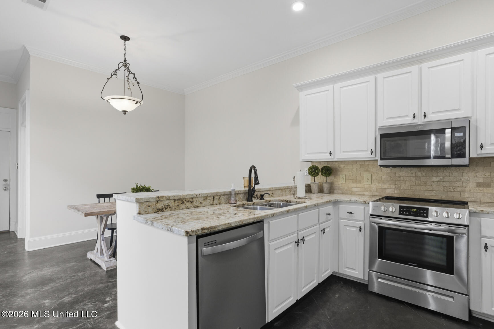 4210 Ridgewood Road Jackson, MS 39211 - Photo 11 of 27 4210 Ridgewood-12