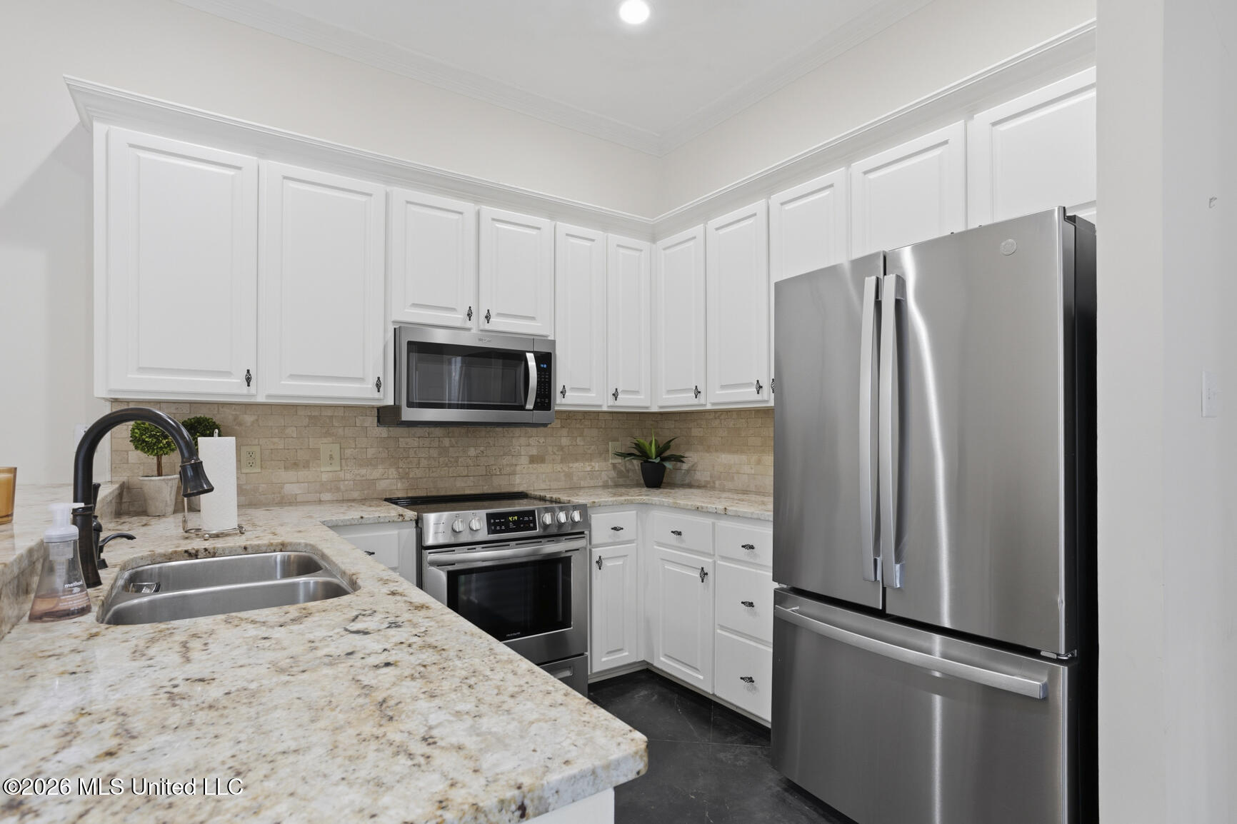 4210 Ridgewood Road Jackson, MS 39211 - Photo 12 of 27 4210 Ridgewood-13