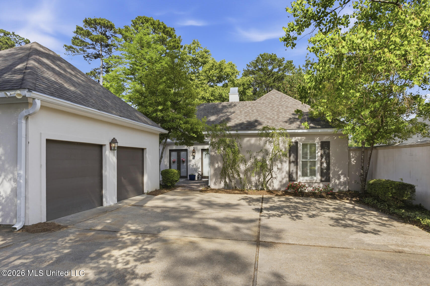 4210 Ridgewood Road Jackson, MS 39211 - Photo 2 of 27 4210 Ridgewood-3