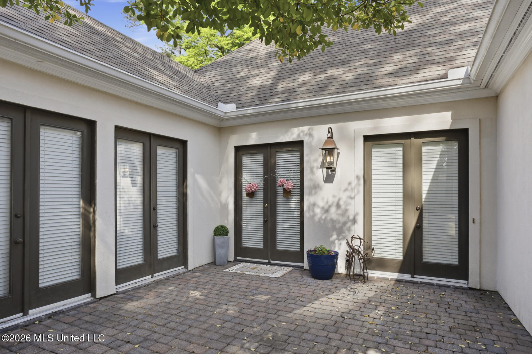 4210 Ridgewood Road Jackson, MS 39211 - Photo 3 of 27 4210 Ridgewood-4