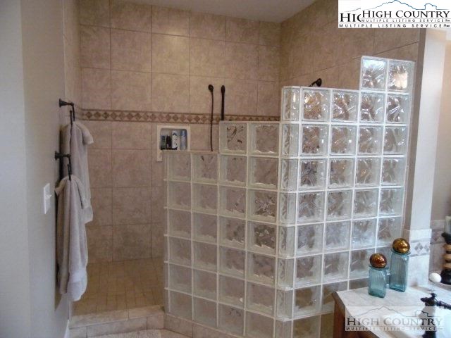 400 Country Club Road Glade Valley, NC 28627 - Photo 12 of 32 Gallery Image 12