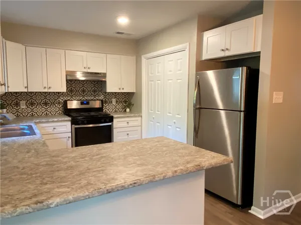 $1,800 | 8620 Ferguson Avenue, Savannah, GA 31406