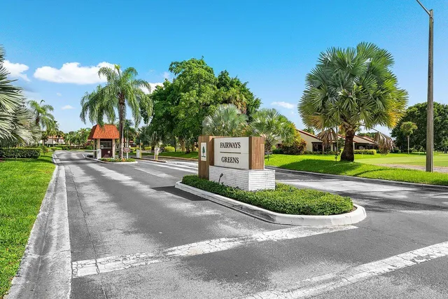 $319,000 | 7920 Eastlake Drive, Unit 19B, Boca Raton, FL 33433
