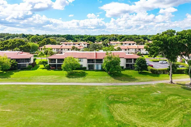 $319,000 | 7920 Eastlake Drive, Unit 19B, Boca Raton, FL 33433