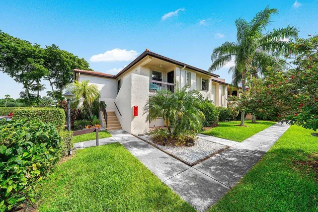 $319,000 | 7920 Eastlake Drive, Unit 19B, Boca Raton, FL 33433