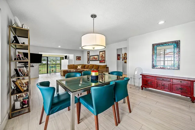 $319,000 | 7920 Eastlake Drive, Unit 19B, Boca Raton, FL 33433