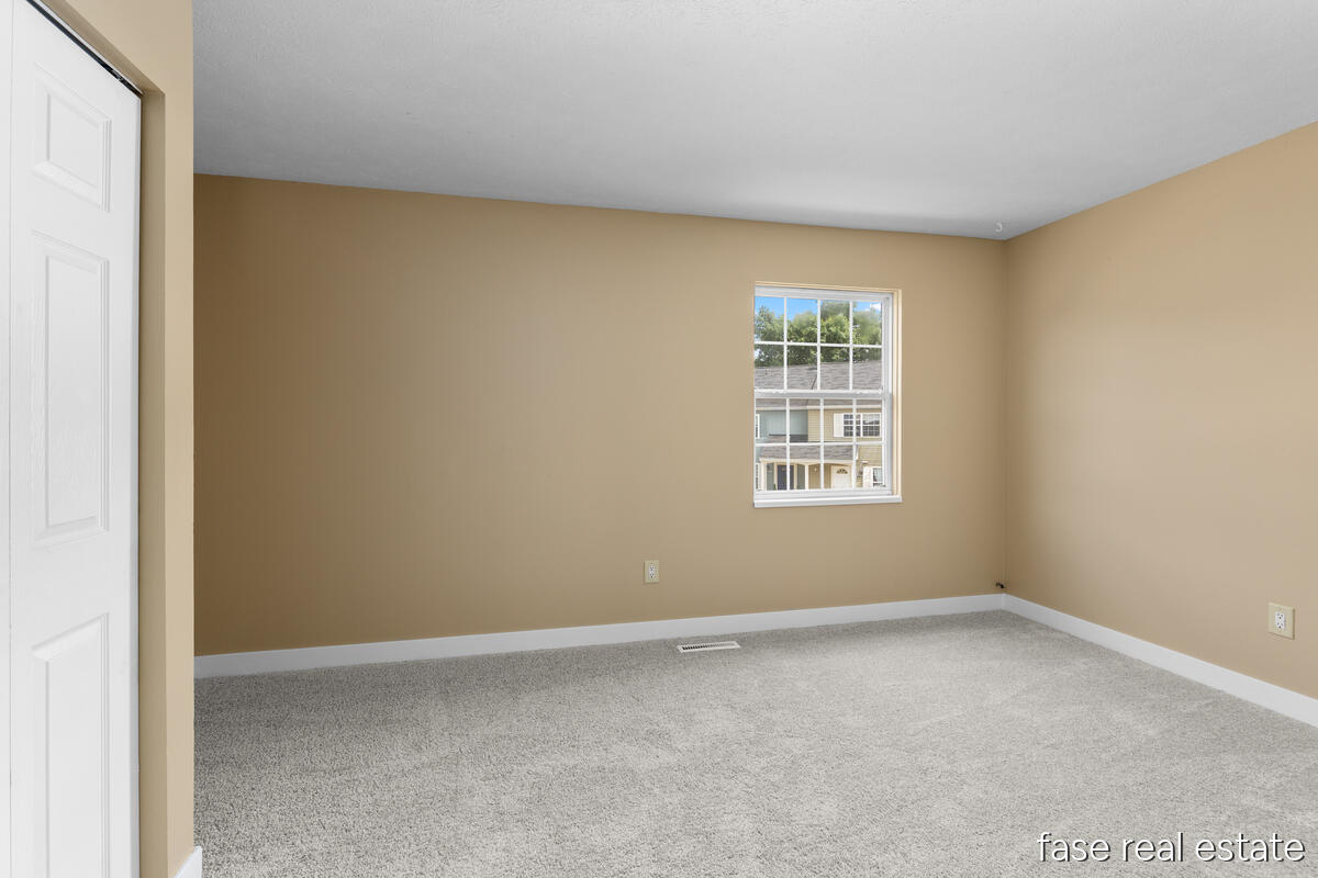 4605 Tabor Road Northwest Comstock Park, MI 49321 - Photo 11 of 23 4605-Tabor_011