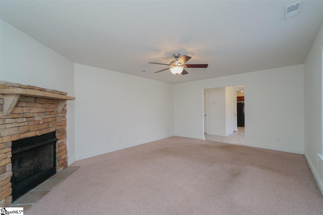 6 Falling Springs Simpsonville, SC 29681 - Photo 12 of 32 Gallery Image 12