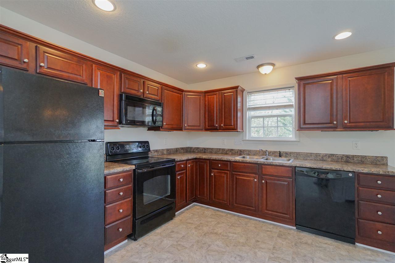 6 Falling Springs Simpsonville, SC 29681 - Photo 8 of 32 Gallery Image 8