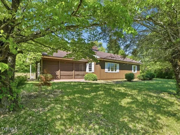 $399,000 | 541 Big Springs Drive, Mosheim, TN 37818