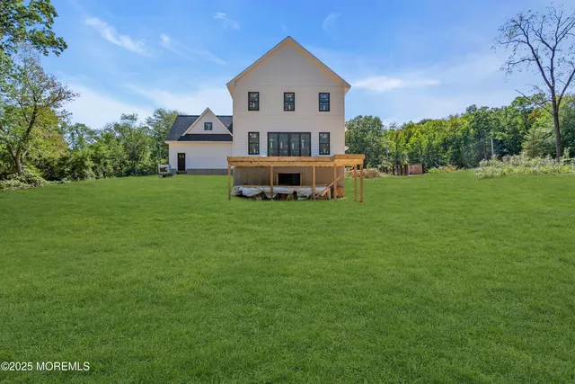 a house view with a outdoor space