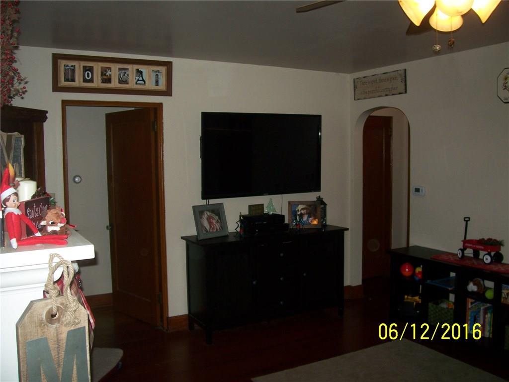 1149 Chaintown Road Scottdale, PA 15683 - Photo 4 of 19
