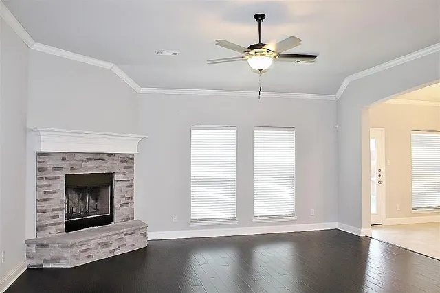 $2,195 | 317 Haven Road, Waxahachie, TX 75165