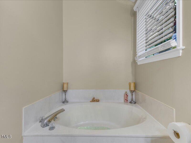 4528 Draper Road Raleigh, NC 27616 - Photo 23 of 31 Owners Bathroom