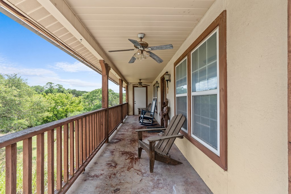 320 Spicer Loop Kerrville, TX 78028 - Photo 33 of 48