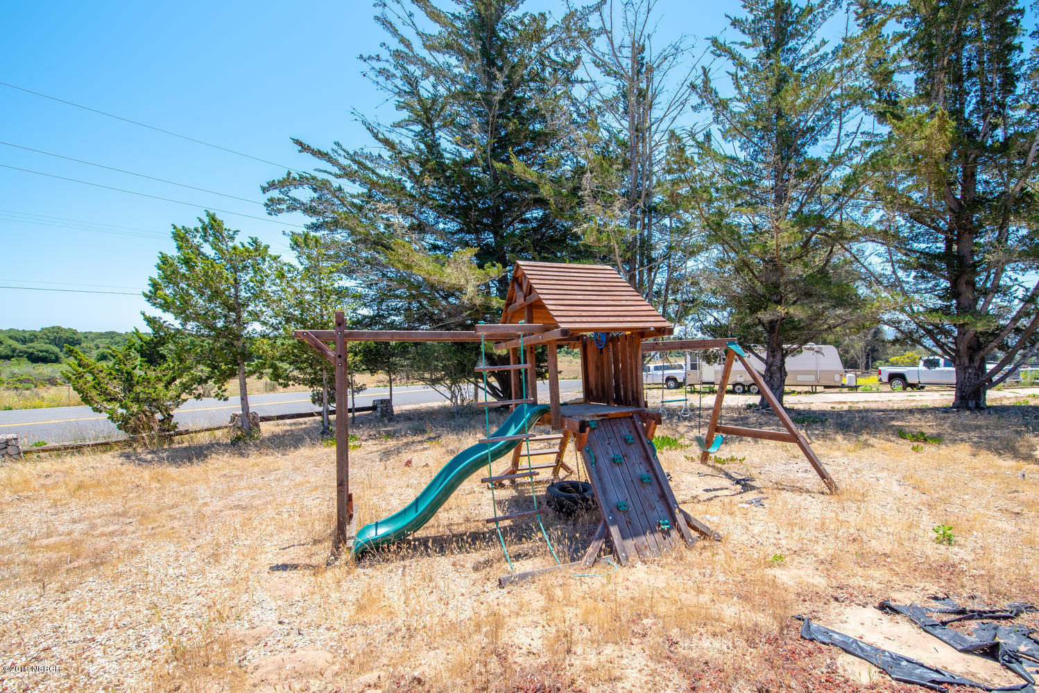 1386 Onstott Road Lompoc, CA 93436 - Photo 32 of 35 a view of a park with slide