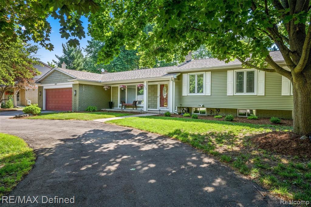 840 Cobblestone Drive Rochester Hills, MI 48309 - Photo 3 of 50