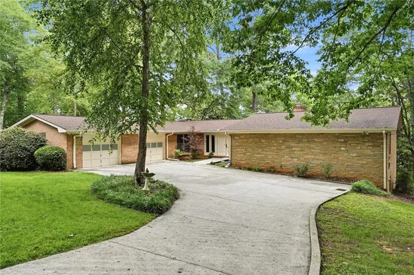 $390,000 | 2553 Amalfi Drive, Conyers, GA 30012