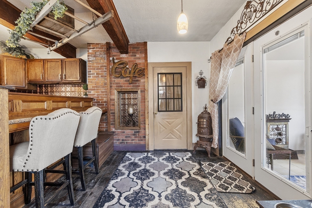 199 High Street Athol, MA 01331 - Photo 12 of 37 a very nice looking room with a couch