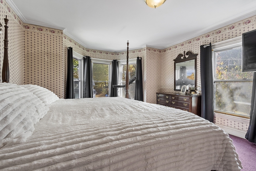199 High Street Athol, MA 01331 - Photo 21 of 37 a large white bed in a hotel room