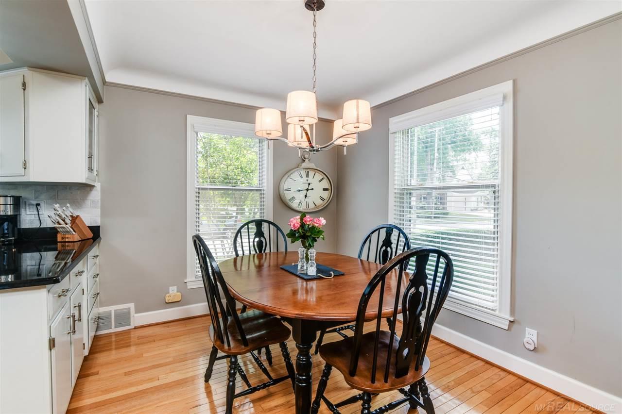 1684 Hawthorne Road Grosse Pointe Woods, MI 48236 - Photo 8 of 29