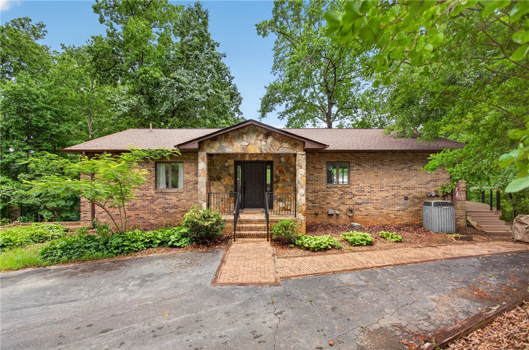 304 Lakeside Drive Seneca, SC 29672 - Photo 49 of 50