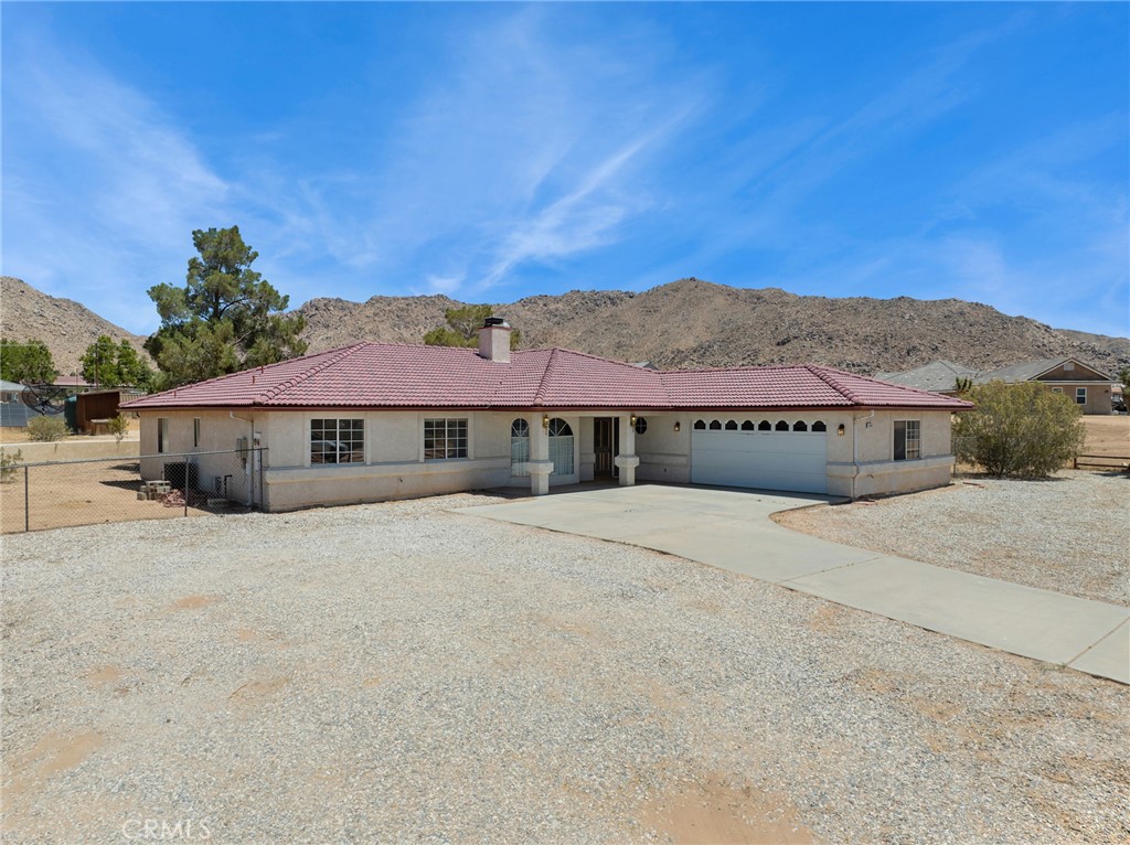 23482 Guajome Road Apple Valley, CA 92307 - Photo 2 of 31