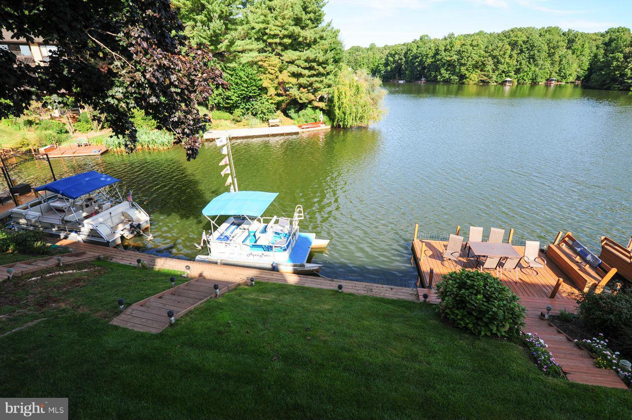 2012 Lakewinds Drive Reston, VA 20191 - Photo 25 of 26 an outdoor sitting area with lake view