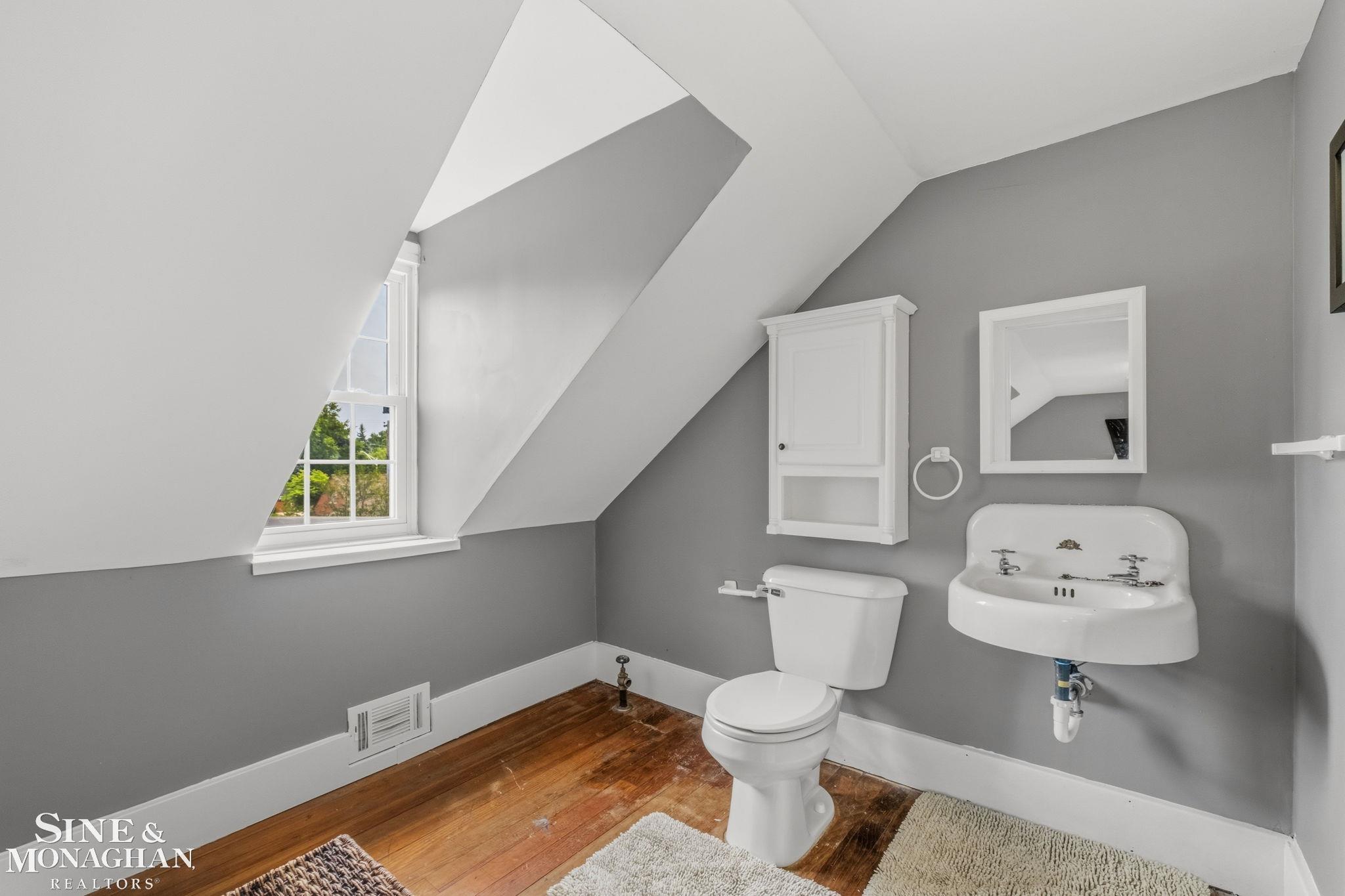 580 Hampton Road Grosse Pointe Woods, MI 48236 - Photo 57 of 77