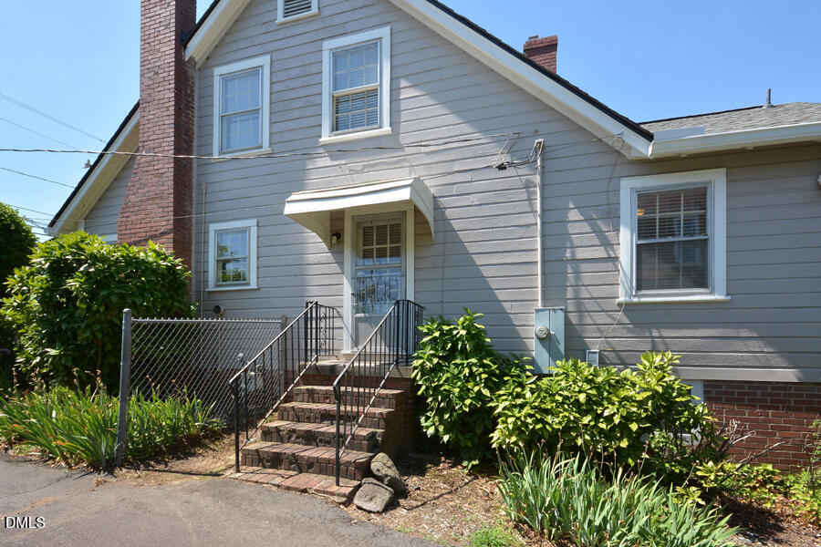 1814 Chapel Hill Road Durham, NC 27707 - Photo 28 of 33