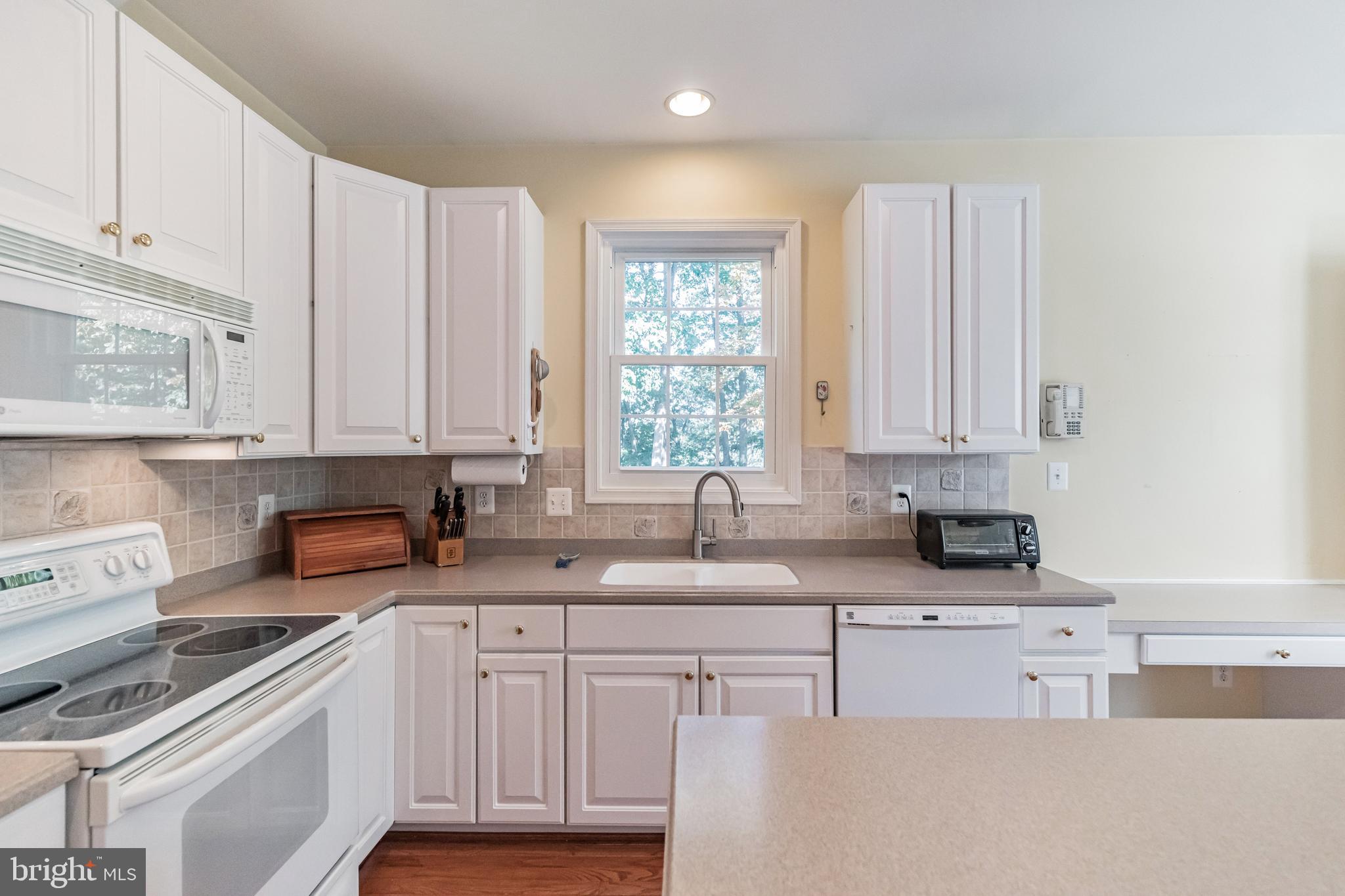 13518 Ryton Ridge Lane Gainesville, VA 20155 - Photo 9 of 39 Gallery Image 9