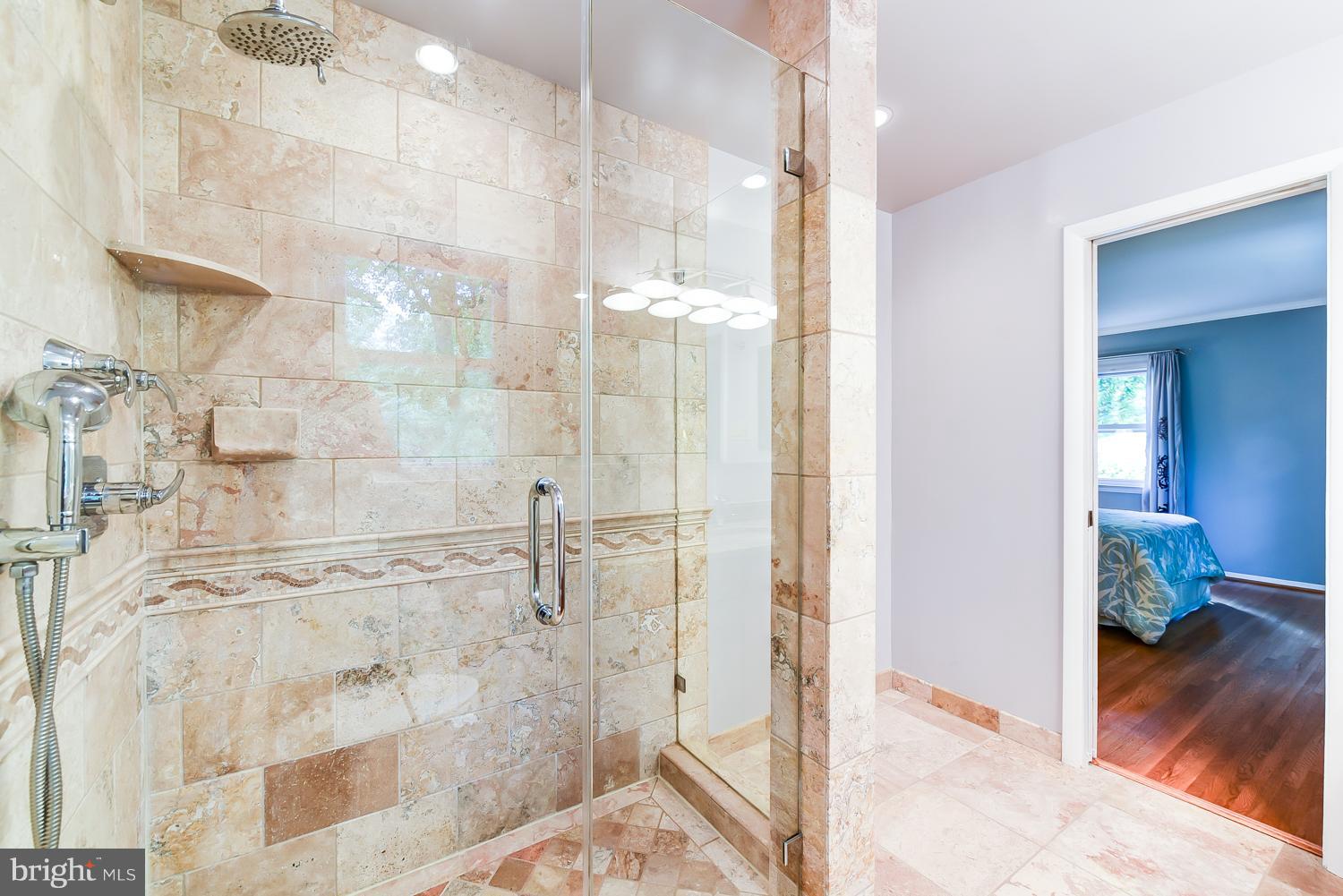 6911 Gillings Road Springfield, VA 22152 - Photo 13 of 30 Bath (Master)
