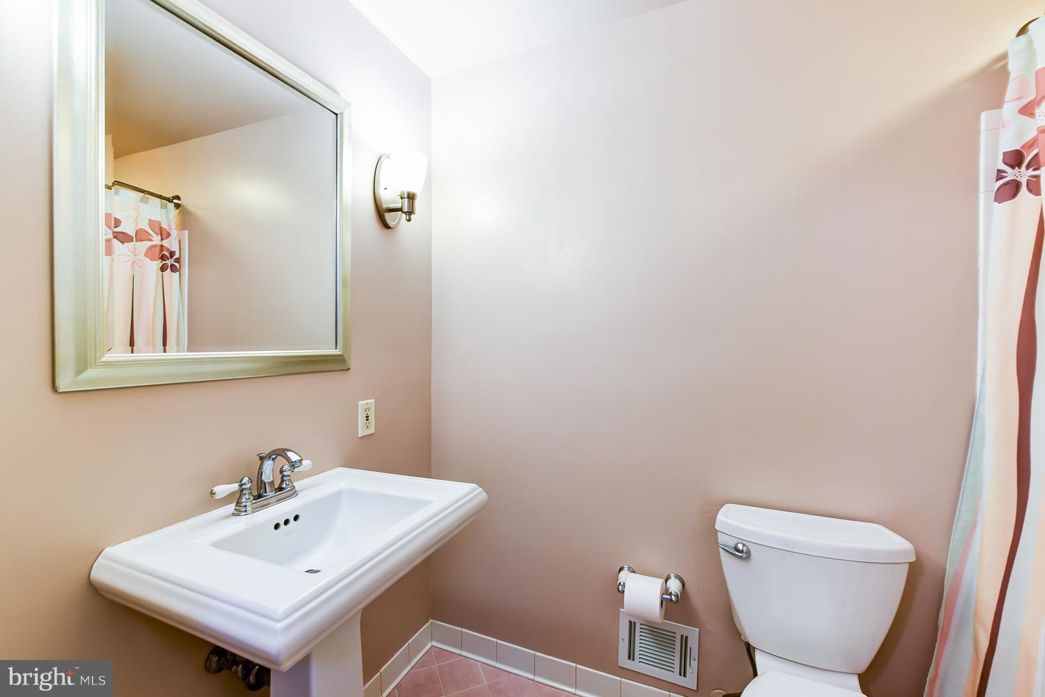 6911 Gillings Road Springfield, VA 22152 - Photo 23 of 30 lower level full bath.