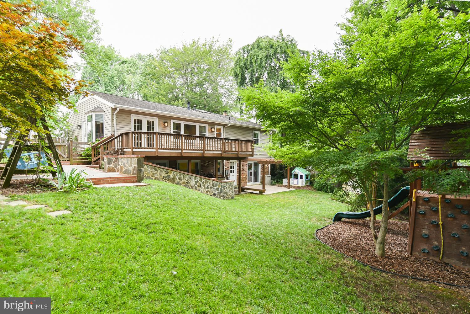 6911 Gillings Road Springfield, VA 22152 - Photo 26 of 30 lots of Exterior space