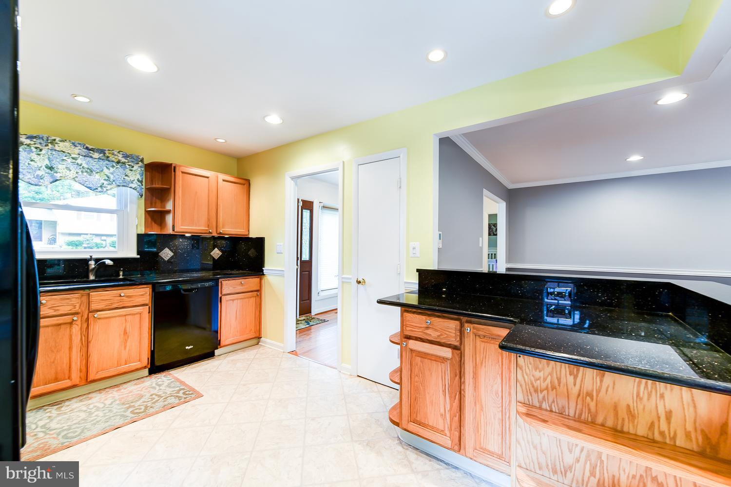 6911 Gillings Road Springfield, VA 22152 - Photo 5 of 30 Kitchen