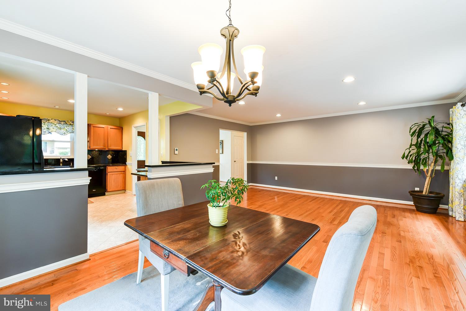 6911 Gillings Road Springfield, VA 22152 - Photo 9 of 30 Dining Room