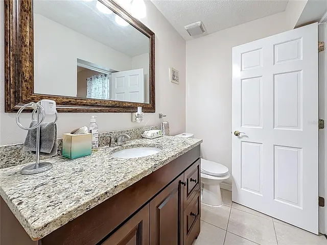 $670,000 | 2416 Buckhorn Run Drive, Valrico, FL 33596