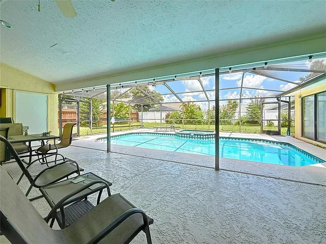 $670,000 | 2416 Buckhorn Run Drive, Valrico, FL 33596