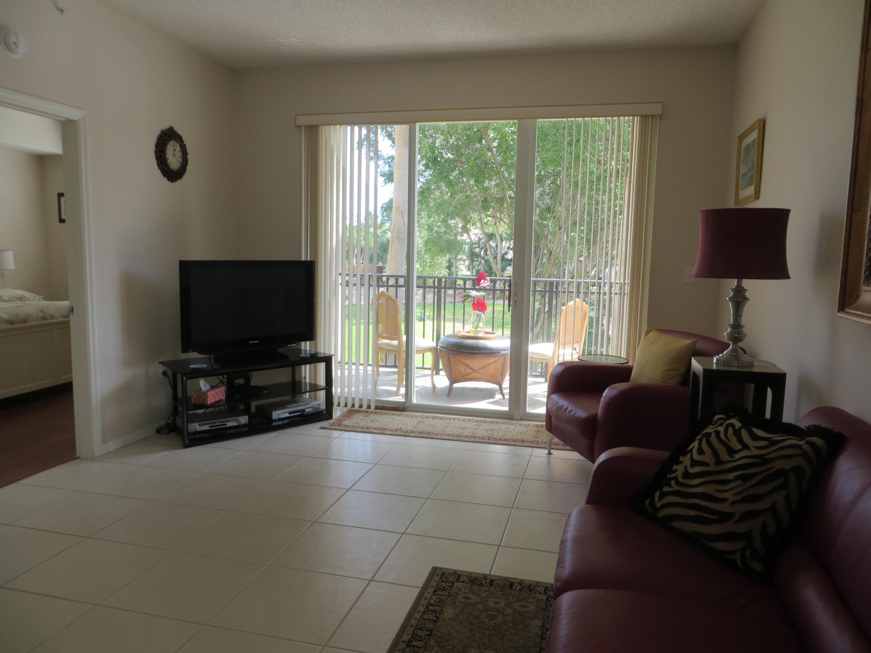 27 Royal Palm Way, Unit 206 Boca Raton, FL 33432 - Photo 4 of 28 IMG_2466